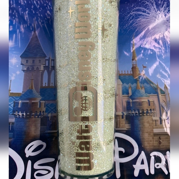 Disney Starbucks Tumbler - TinkerBell Green - Picture 4 of 5